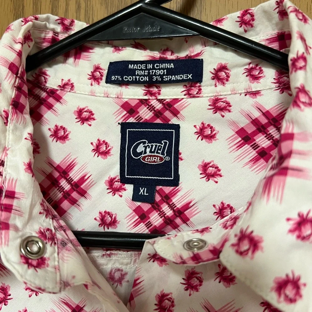Pink cruel girl button down - Picture 2 of 2